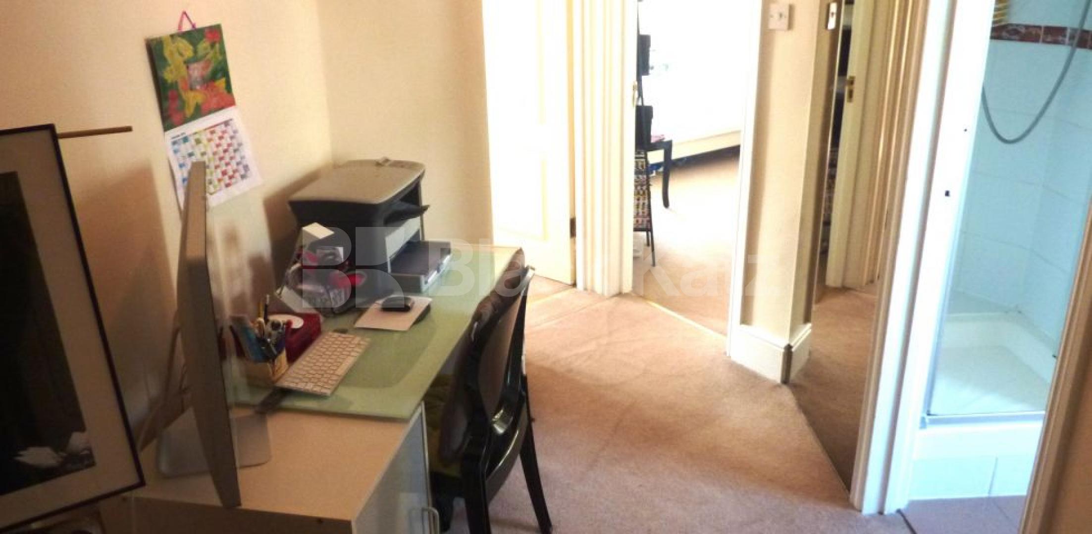 			NEW INSTRUCTION!, 2 Bedroom, 1 bath, 1 reception Flat			 Garden Road, ST JOHNS WOOD